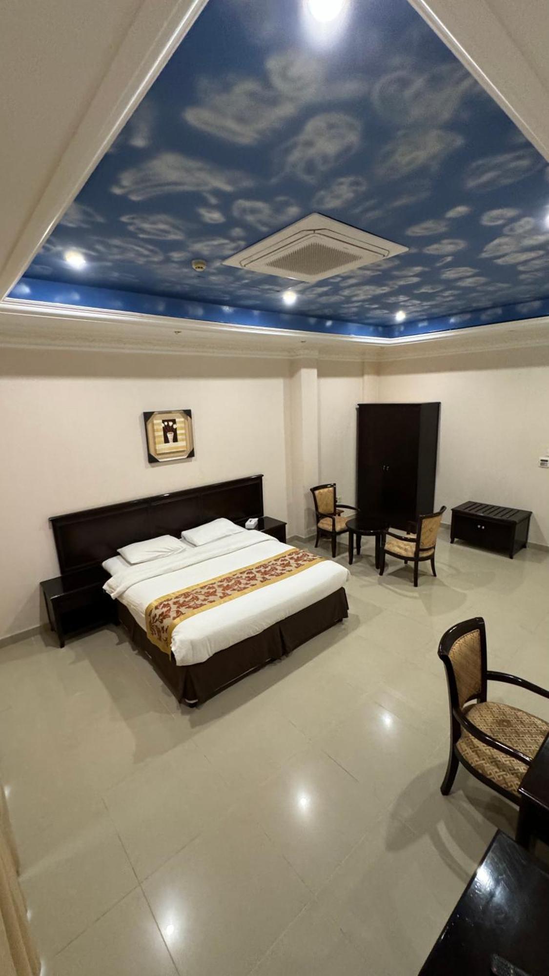 Gulf Crown Hotel Apartment Szíb Kültér fotó