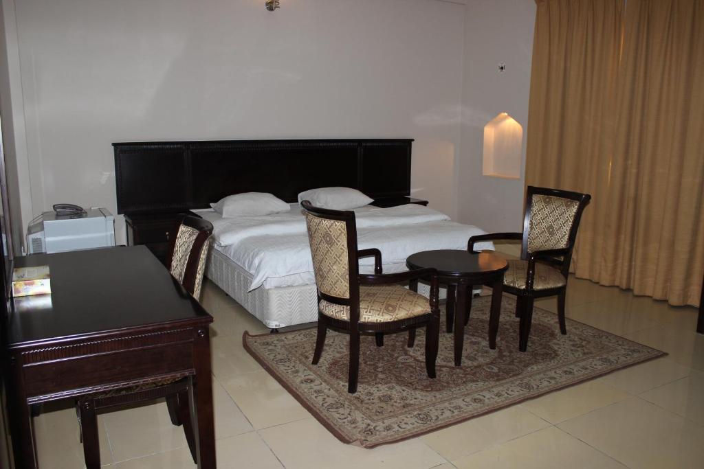Gulf Crown Hotel Apartment Szíb Kültér fotó